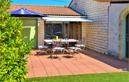 Nice home in Orange with WiFi, Private swimming pool and Outdoor swimming pool