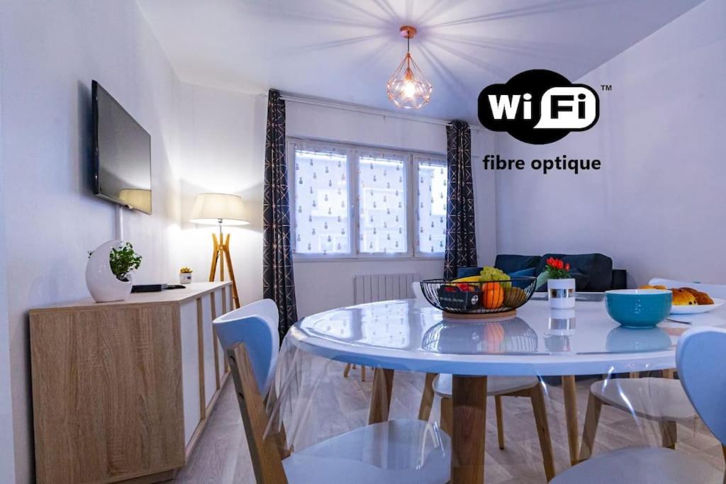 Nice home in Piolenc with Outdoor swimming pool, WiFi and 4 Bedrooms
