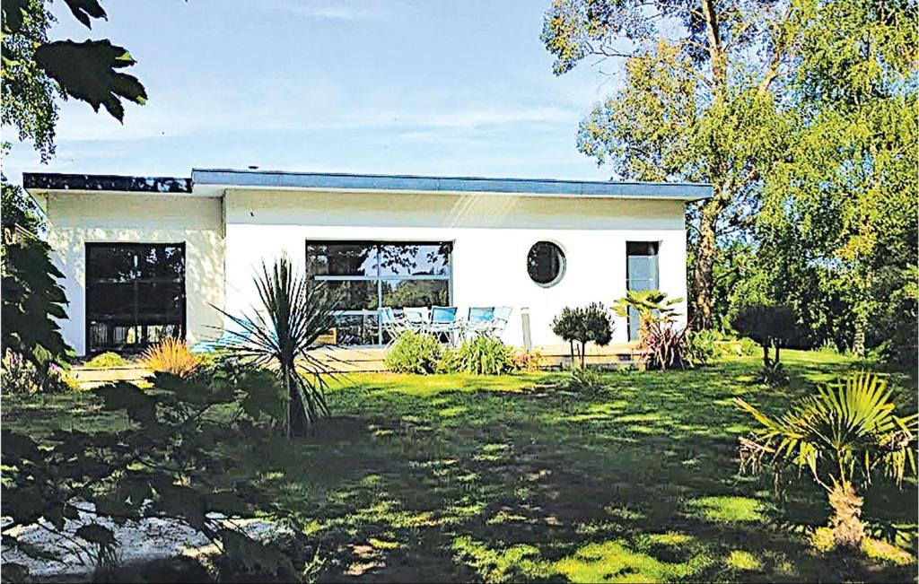 Maison de vacances Nice home in Plobannalec-Lesconil w/ 3 Bedrooms  29740 Plobannalec-Lesconil