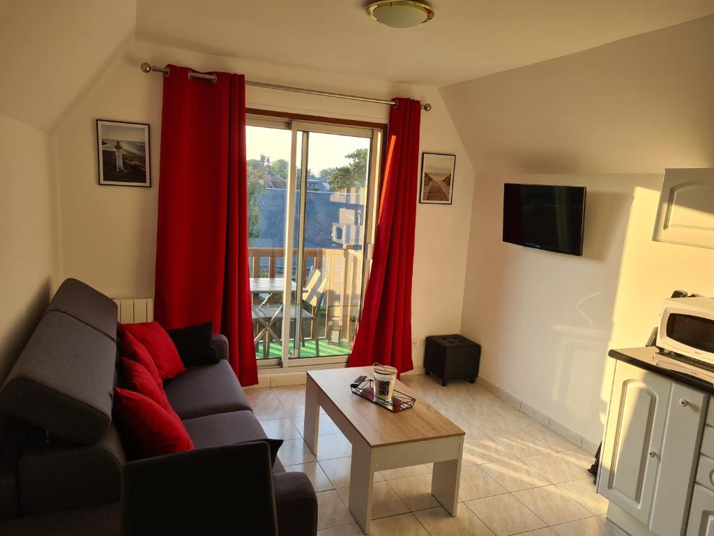 Nice home in Plouguerneau with 2 Bedrooms and WiFi