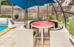 Nice home in Pommeret with Sauna, Internet and Outdoor swimming pool