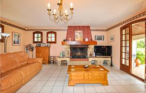 Nice home in Prades with 5 Bedrooms, WiFi and Private swimming pool