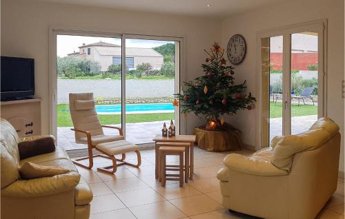 Nice home in Quarante with 3 Bedrooms, WiFi and Outdoor swimming pool