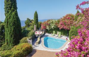 Nice home in Rayol-Canadel-sur-Mer with 2 Bedrooms, WiFi and Outdoor swimming pool