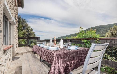Nice home in Rigarda with 5 Bedrooms, WiFi and Outdoor swimming pool