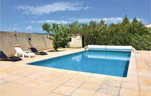Nice home in Robion with 1 Bedrooms, WiFi and Outdoor swimming pool