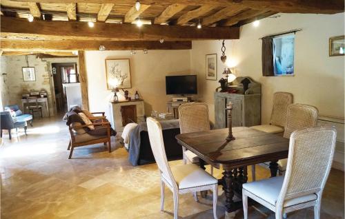 Nice home in RUFFEY LES BEAUNE with 2 Bedrooms and WiFi