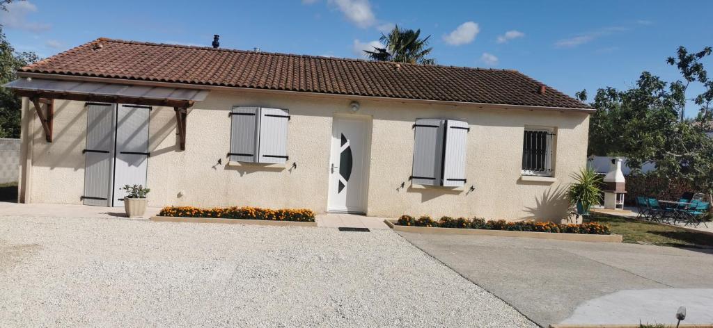 Nice home in Saint - Agne with 2 Bedrooms, WiFi and Outdoor swimming pool