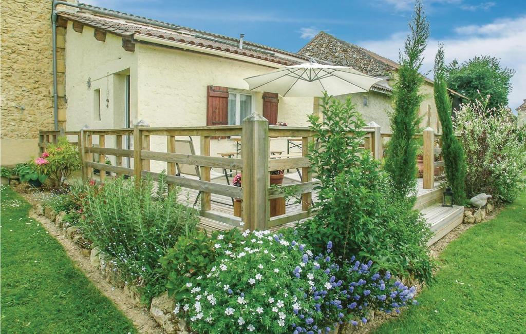 Nice home in Saint - Agne with 2 Bedrooms, WiFi and Outdoor swimming pool , 24520 Saint Agne