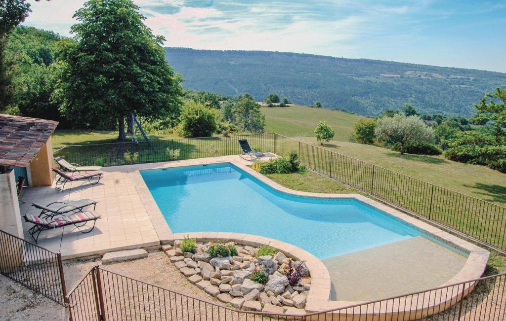 Maison de vacances Nice home in Sainte Croix--Lauze with WiFi, Private swimming pool and Outdoor swimming pool  4110 Sainte-Croix-à-Lauze