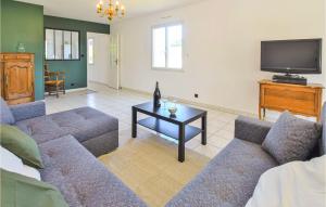 Nice home in Sainte-Mère-Église with WiFi and 3 Bedrooms
