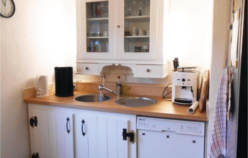 Nice home in Spangenberg with 4 Bedrooms and WiFi