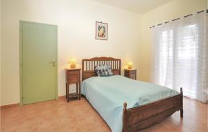 Nice home in Spracdes with WiFi, Private swimming pool and Outdoor swimming pool