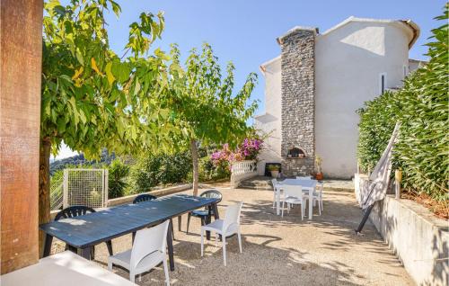Nice home in St Andrea Di Cotone with Outdoor swimming pool, WiFi and Private swimming pool