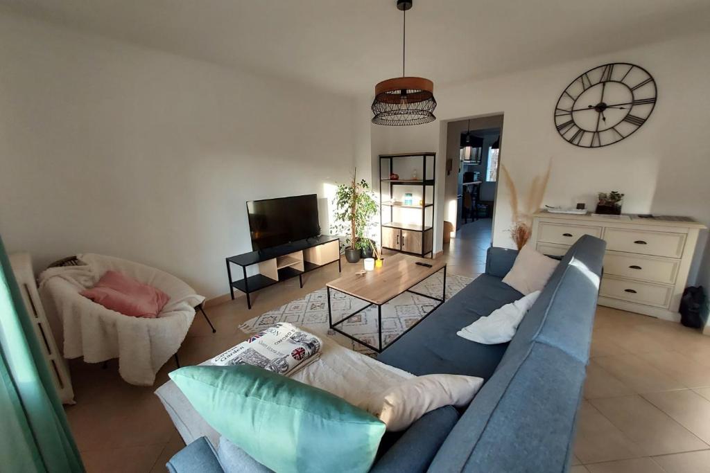 Nice home in St Clment Rancoudray with 7 Bedrooms and Internet