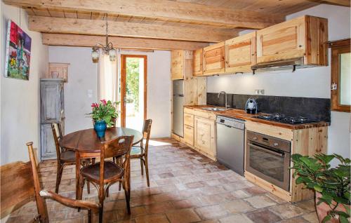 Nice home in ST Didier with Outdoor swimming pool, WiFi and 2 Bedrooms