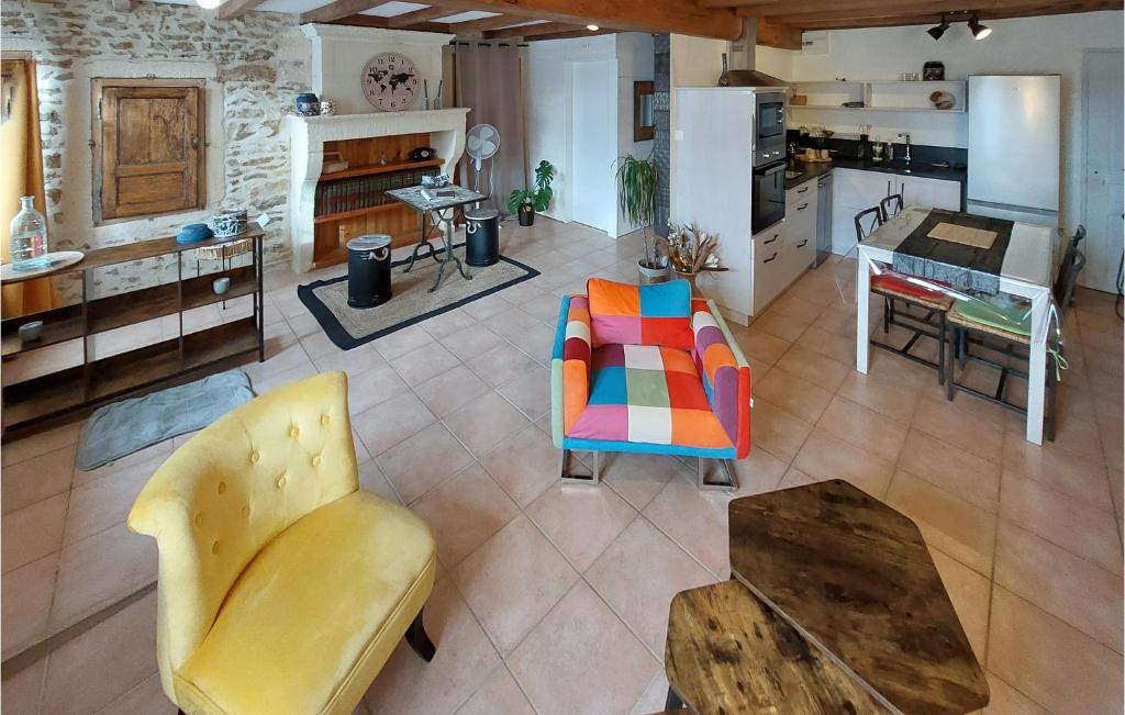 Nice home in Taillant with WiFi and 1 Bedrooms , 17350 Taillant