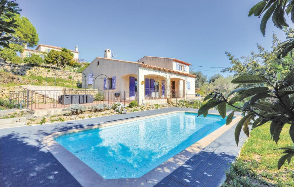 Maison de vacances Nice home in Vallauris with 5 Bedrooms, Private swimming pool and Outdoor swimming pool  06220 Vallauris