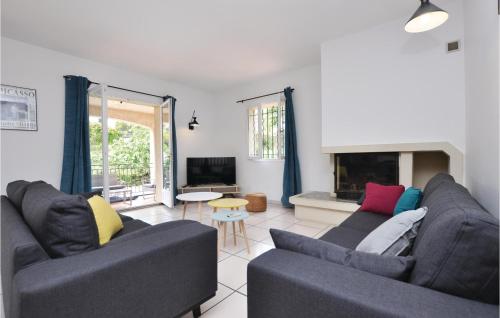Nice home in Vallauris with 5 Bedrooms, Private swimming pool and Outdoor swimming pool