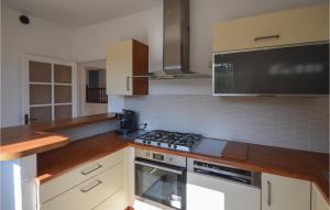 Nice home in Vallauris with 5 Bedrooms, Private swimming pool and Outdoor swimming pool