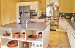 Nice home in Valojoulx with 2 Bedrooms, WiFi and Outdoor swimming pool