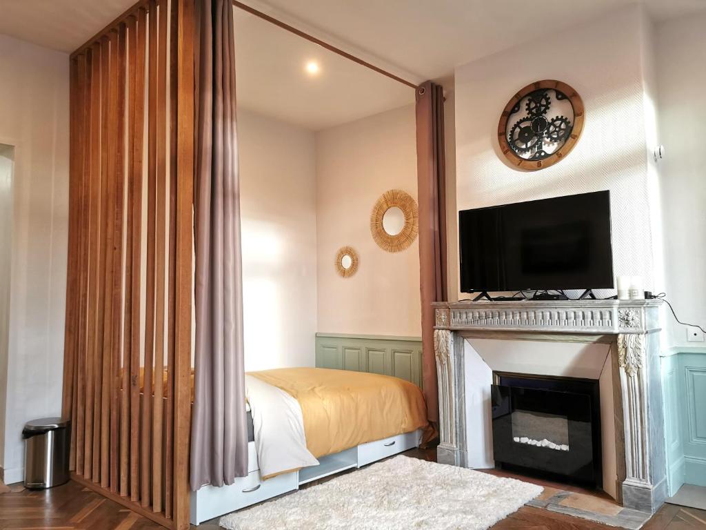 Nice home in Valreas with 1 Bedrooms, WiFi and Outdoor swimming pool