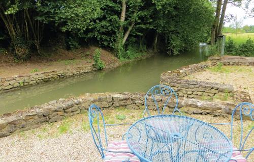 Nice home in Vernie with 2 Bedrooms and WiFi