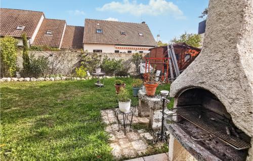 Nice home in VINEUIL with WiFi and 4 Bedrooms