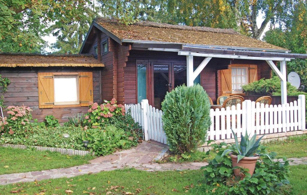 Nice home in Wolgast OT Hohendorf with 2 Bedrooms , 17438 Zarnitz