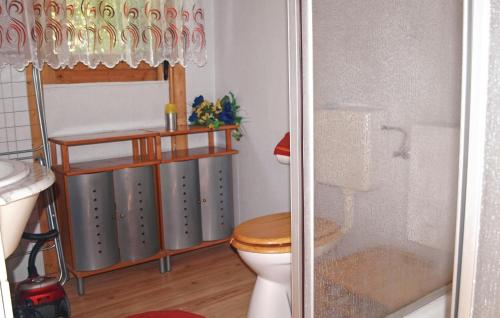 Nice home in Wolgast OT Hohendorf with 2 Bedrooms