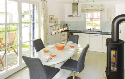 Nice home in Zierow OT Poeler Drift with 2 Bedrooms, Sauna and WiFi