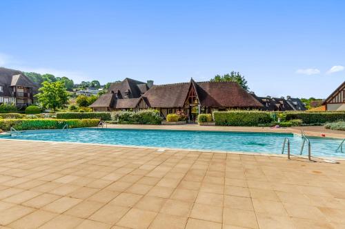 Nice house with a yard and common pool - Deauville - Welkeys