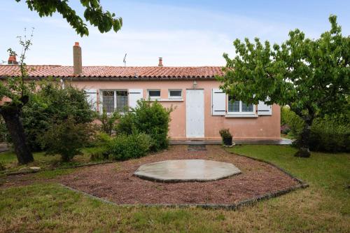 Nice house with garden in La Rochelle - Welkeys
