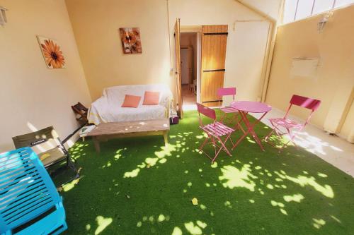 Nice House With Small Private Courtyard