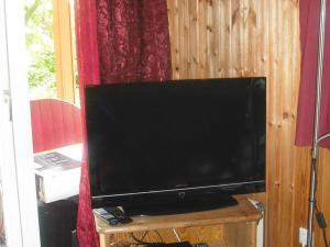 North Sea Holiday Home in Horumersiel with Terrace, Barbecue