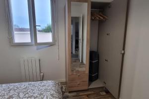 Maison de vacances Nouveau! Maison entre collègues-amis avec Netflix et Prime Logement 3 25 Rue Romain Rolland 33660 Saint-Seurin-sur-lʼIsle Aquitaine