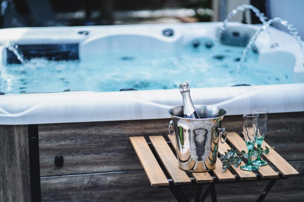 Ô Rethel Jacuzzi, Gîte Ardennes Au fond de l'impasse 4 Ter Rue Thiers, 08300 Rethel