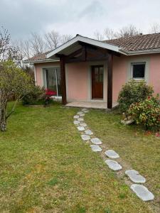 Maison de vacances Océan à 10 mn, maison avec piscine, bar et babyfoot 54 Lotissement de la Ribeyre 40200 Saint-Paul-en-Born Aquitaine