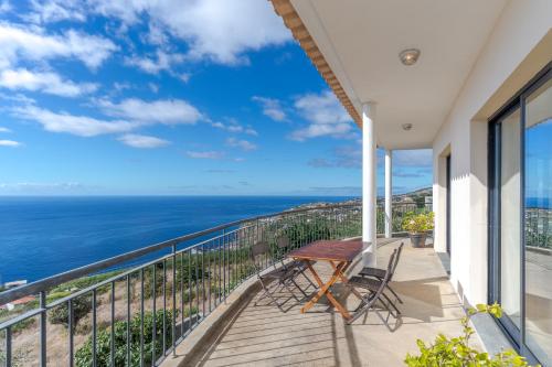 Ocean View Tabua by HR Madeira