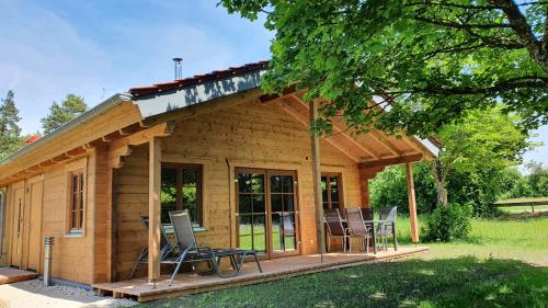 Ökologisches Holzblock-Ferienhaus 150 im Lauterdörfle zu vermieten - Neubau