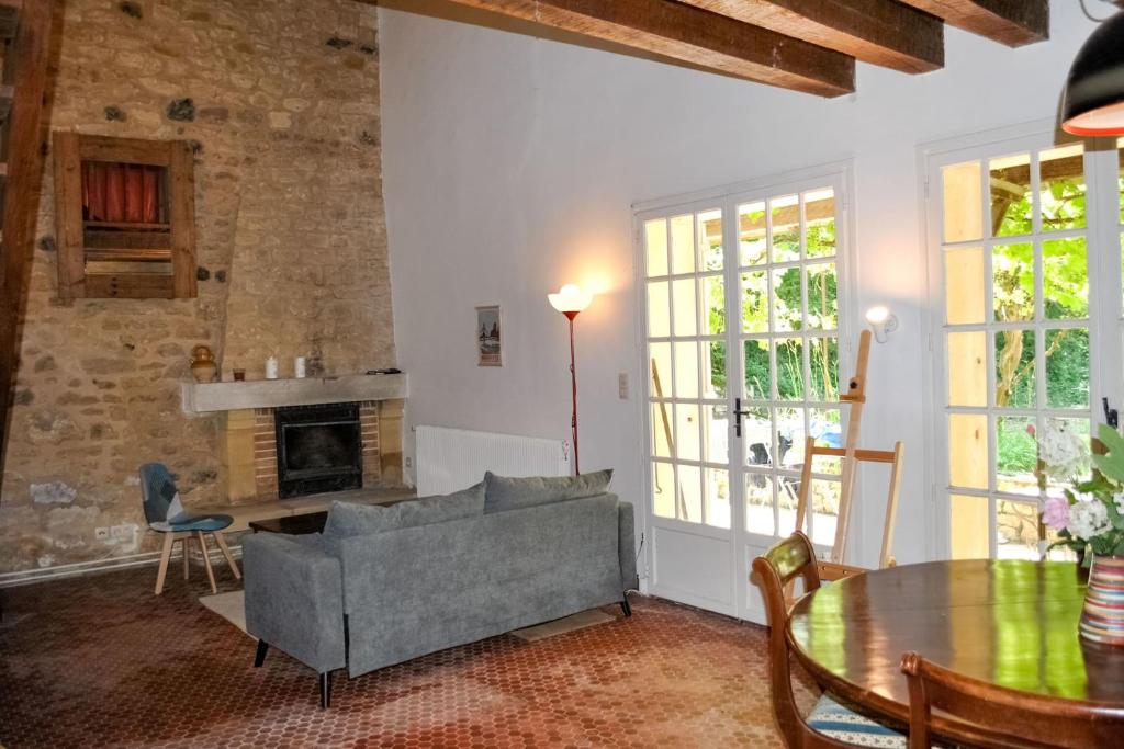 Maison de vacances Old farmhouse and orchard situated in the middle of nature in a quiet area Rue François Meulet 24480 Le Buisson de Cadouin