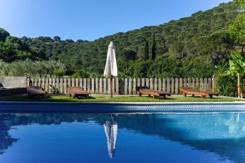 One bedroom house with lake view shared pool and furnished garden at Porto de Mos