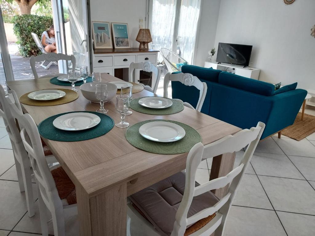 One bedroom house with lake view shared pool and furnished garden at Porto de Mos