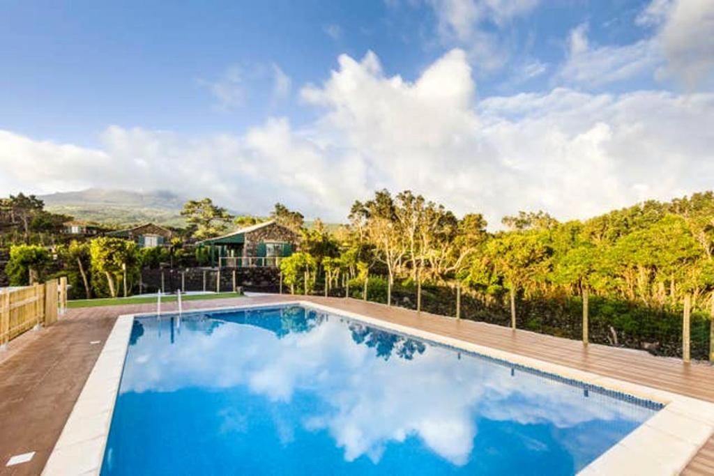 One bedroom house with sea view shared pool and jacuzzi at Lajido Rua do Lajido de Baixo Açores, 9940-367 Lajido