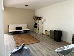 One bedroom house with shared pool enclosed garden and wifi at Alcanhoes