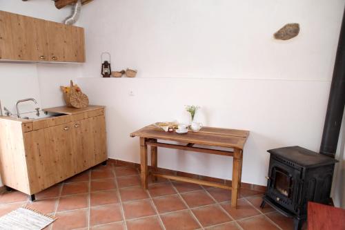 One bedroom house with shared pool furnished terrace and wifi at Castro Marim