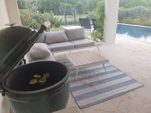 Maison de vacances Onze Villa in Provence, Mont Ventoux, New Luxury Villa, Private Pool, Stunning views, Outdoor Kitchen, Big Green Egg Villa 11 421 Route du Hameau de Veaux 84340 Malaucène Provence-Alpes-Côte d\'Azur