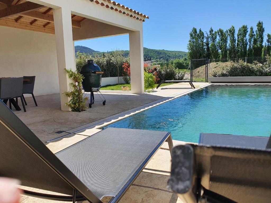 Maison de vacances Onze Villa in Provence, Mont Ventoux, New Luxury Villa, Private Pool, Stunning views, Outdoor Kitchen, Big Green Egg Villa 11 421 Route du Hameau de Veaux 84340 Malaucène