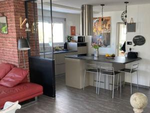 Originally designed holiday home with garden in a central location