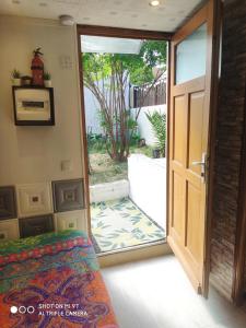 Orly Pico studio